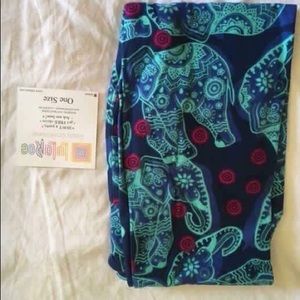 ISO elephant lularoe leggings OS
