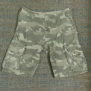 Mens green camo cargo shorts