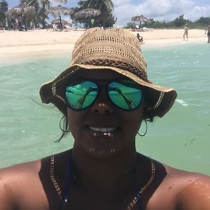 Meet your Posher, Lu