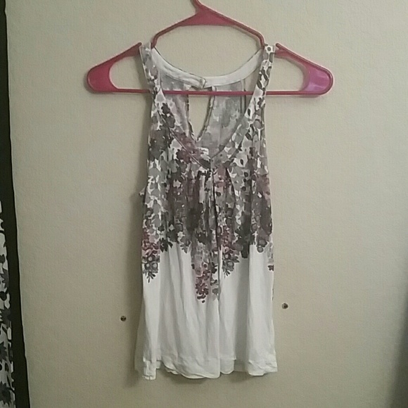 Floral sleeveless shirt