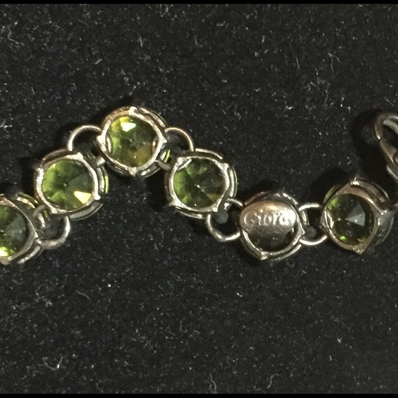 🌾CASTELLANO PERIDOT CRYSTAL BRACELET - Picture 2 of 4