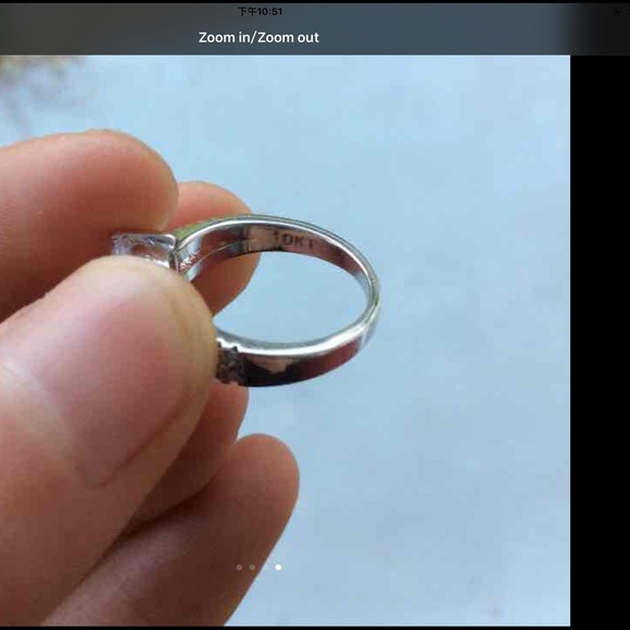 (Size 9)10k gold engagement ring - Picture 3 of 4