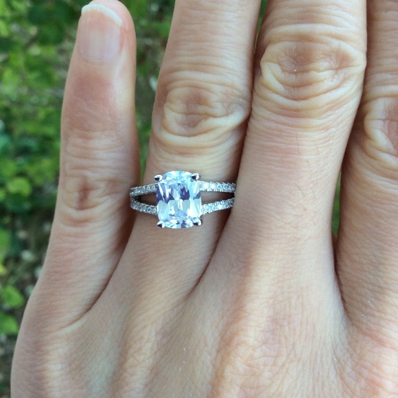 (Size 9)10k gold engagement ring - Picture 4 of 4