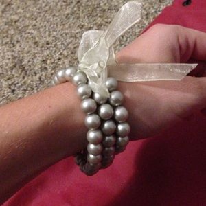 Statement set bracelet