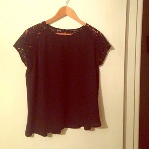 Beautiful lace sleeve t-shirt.