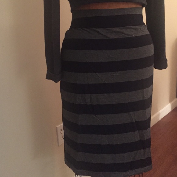 NWT Jersey Knit Striped Skirt