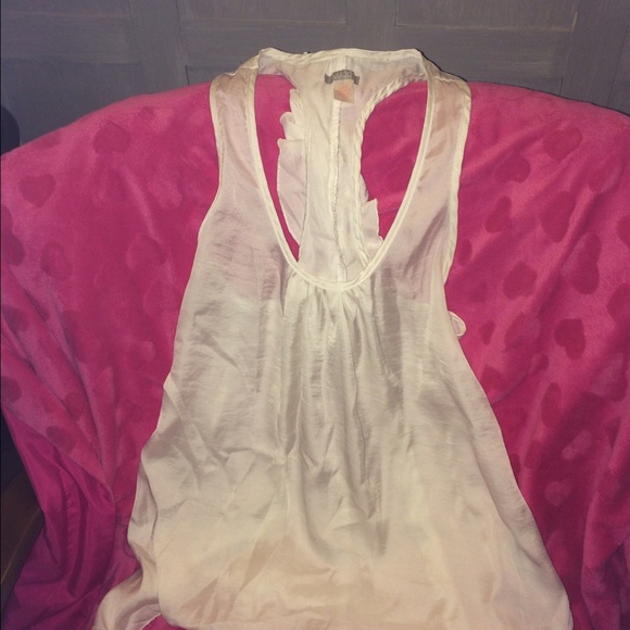 Slinky ruffle backed tank