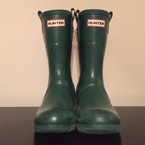 Hunter green short matte boots