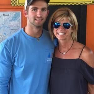 Meet your Posher, Linda