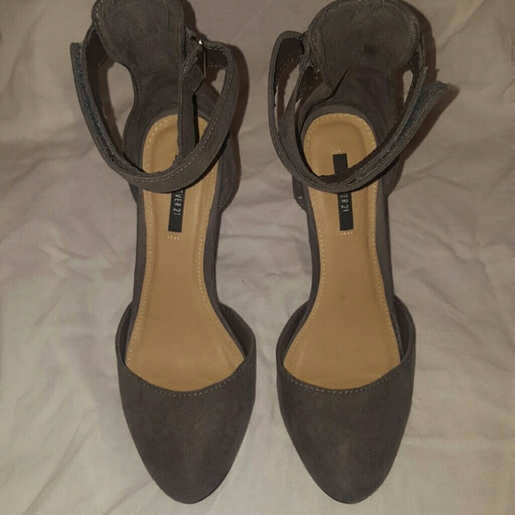 WEDGE HEELS *** ONLY WORN ONCE ***