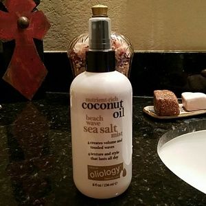 Coconut oil mist