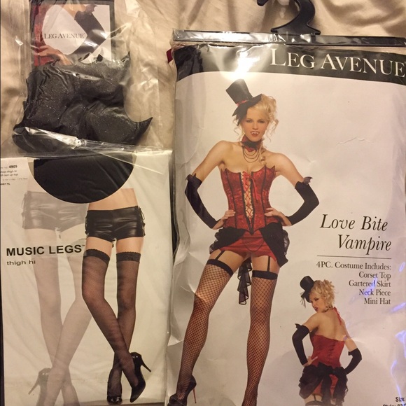 Halloween Very Sexy Vampire 6 Pc. outfit