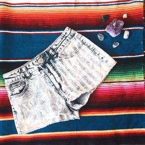 Missimo high-waisted acid wash shorts