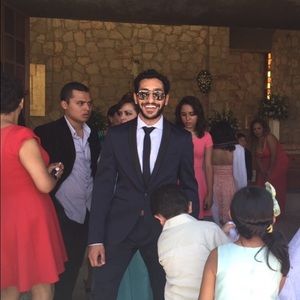 Meet your Posher, Faris