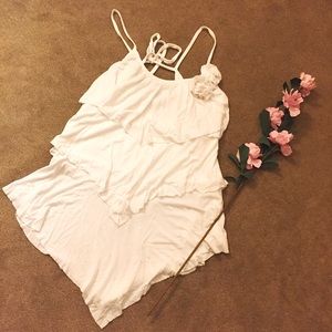 Layered V cut Tank with Back Tie