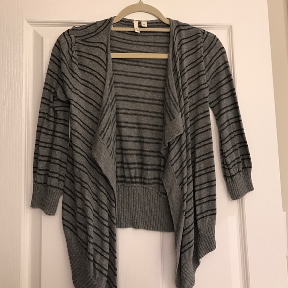3/4 sleeve cropped knit cardigan