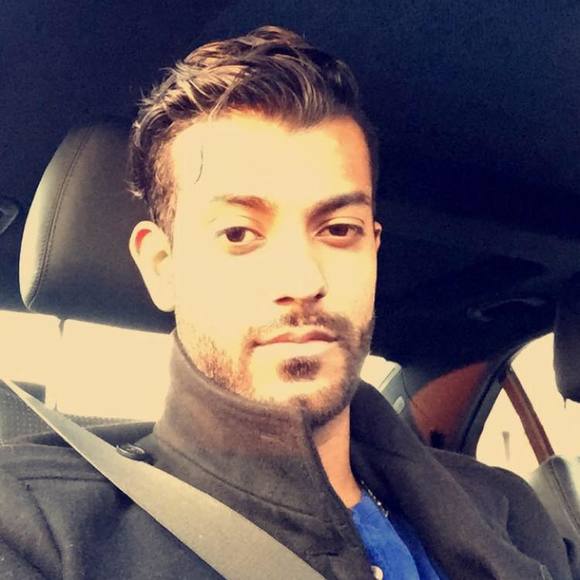 Meet your Posher, Akash