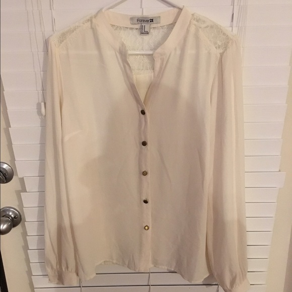 Elegant white blouse! - Picture 2 of 4