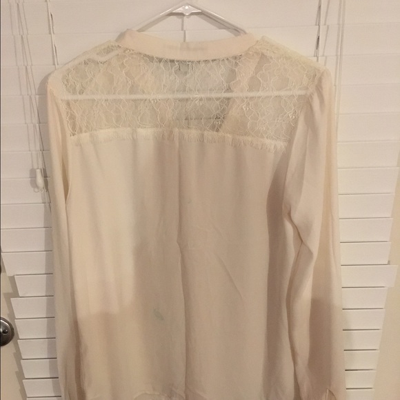 Elegant white blouse! - Picture 4 of 4