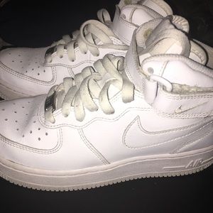 White High-Top Air Force Ones !