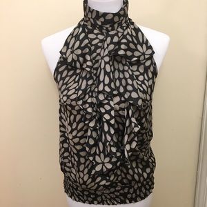 SALE❗️Ruffle high neck sleeveless blouse