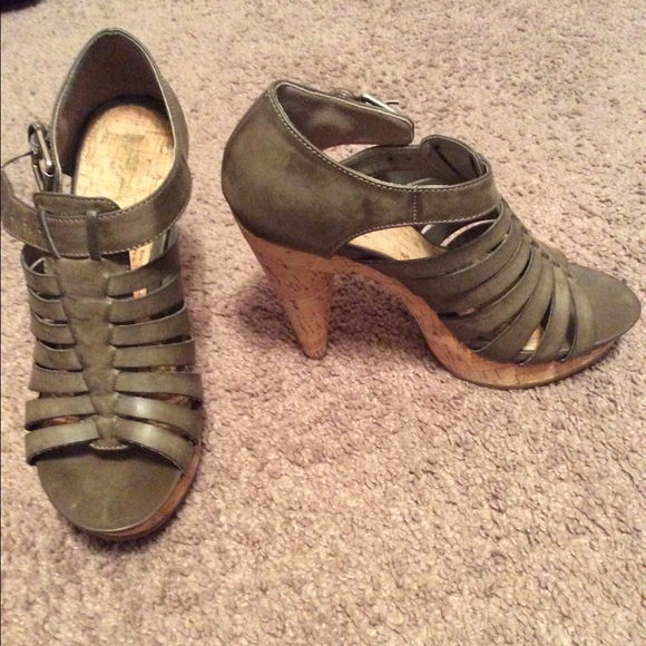 VERY NICE MIA SHOES