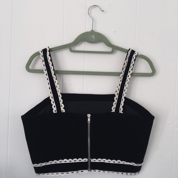 Nasty Gal Velvet Crop Top. - Picture 4 of 4