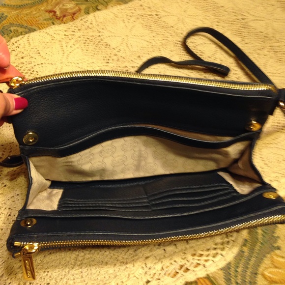 Michael Kors crossbody. - Picture 2 of 2