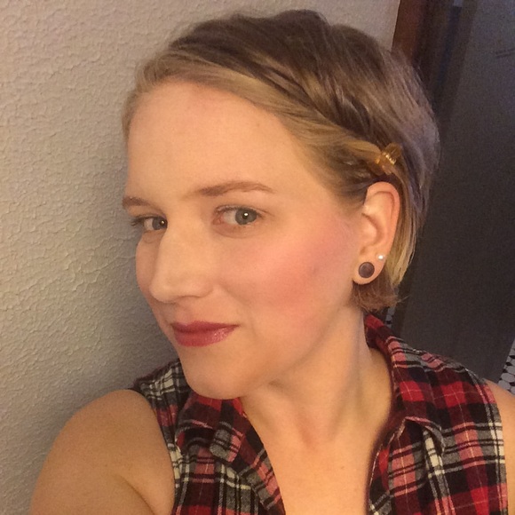 Meet your Posher, Zoe - Picture 1 of 1