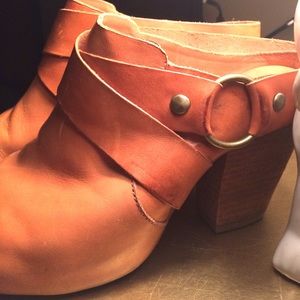 Kork Ease clogs
