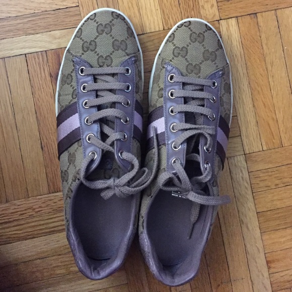 Limited Edition Gucci Womens Lilac Stripe Sneakers