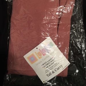 LuLaRoe dusty rose/light mauve color! TC