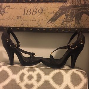 🌹Authentic Burberry black open toe heels🌹