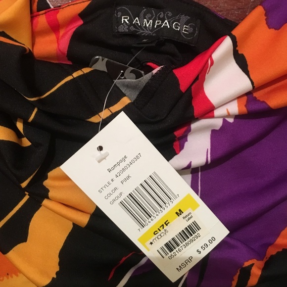 Brand new, Sexy and fitted dress - Picture 2 of 3