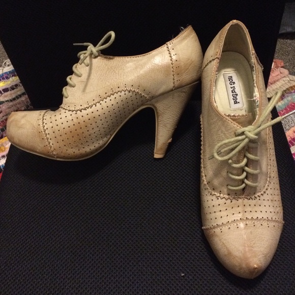 Heels - Picture 1 of 1