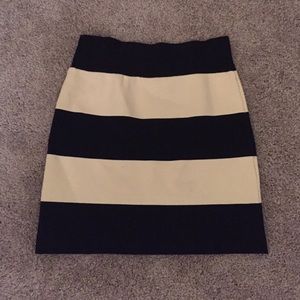 size small forever 21 pencil skirt
