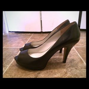 Nine West soft black leather peep toe heels