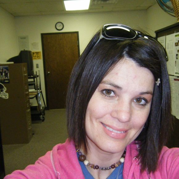 Meet your Posher, Nicole - Picture 1 of 1