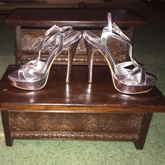 Bakers silver high heels, worn once - Picture 2 of 4