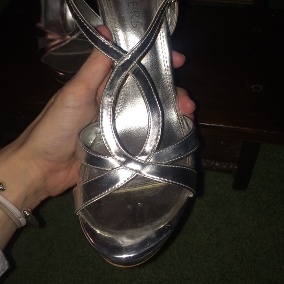 Bakers silver high heels, worn once - Picture 4 of 4