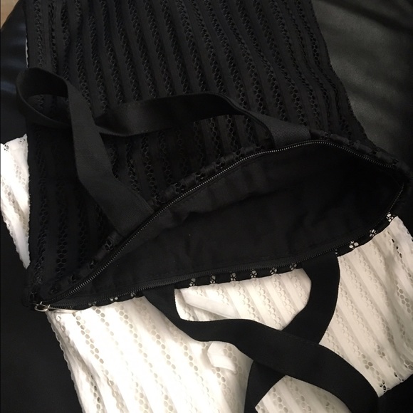 💖‼️SALE‼️👝 Lace Tote Bag💗 37cm x 32cm - Picture 5 of 7