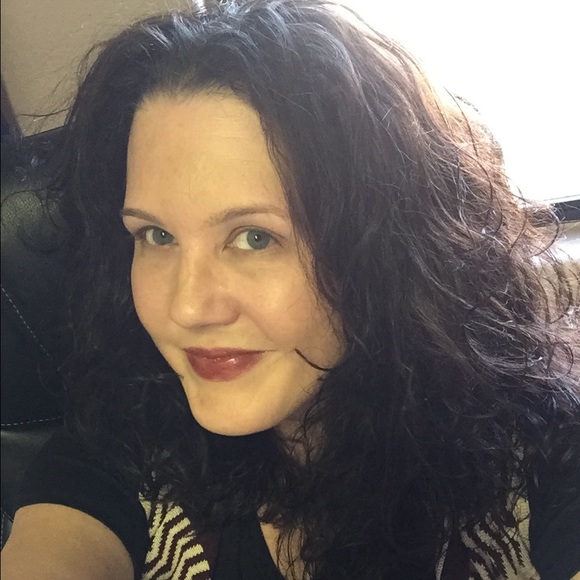 Meet your Posher, Tamara - Picture 4 of 4