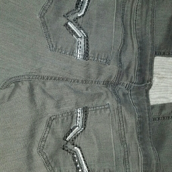 Jeans - Picture 3 of 3