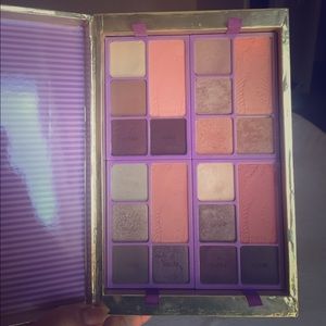 Tarte eyeshadow and blush set
