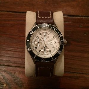 Fossil defender watch