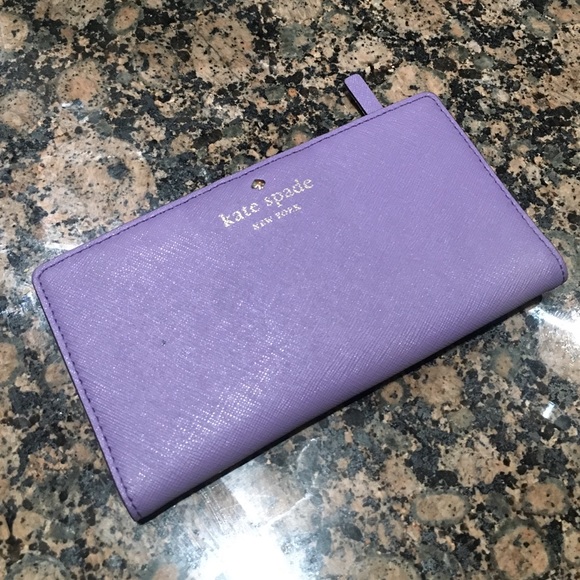 kate spade Handbags - Kate Spade wallet 💜