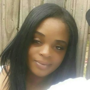 Meet your Posher, Latasha