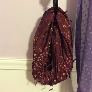 American Eagle scarf