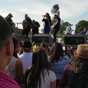 Meet your Posher, Santos