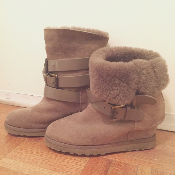Wedge fur ankle boots